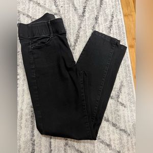 COPY - APT 9 Black Jeans High Waist Size 8. Elastic Waist - high waist.